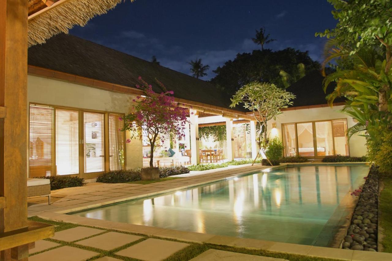 Villa Bali Asri Batubelig Seminyak  Exterior photo