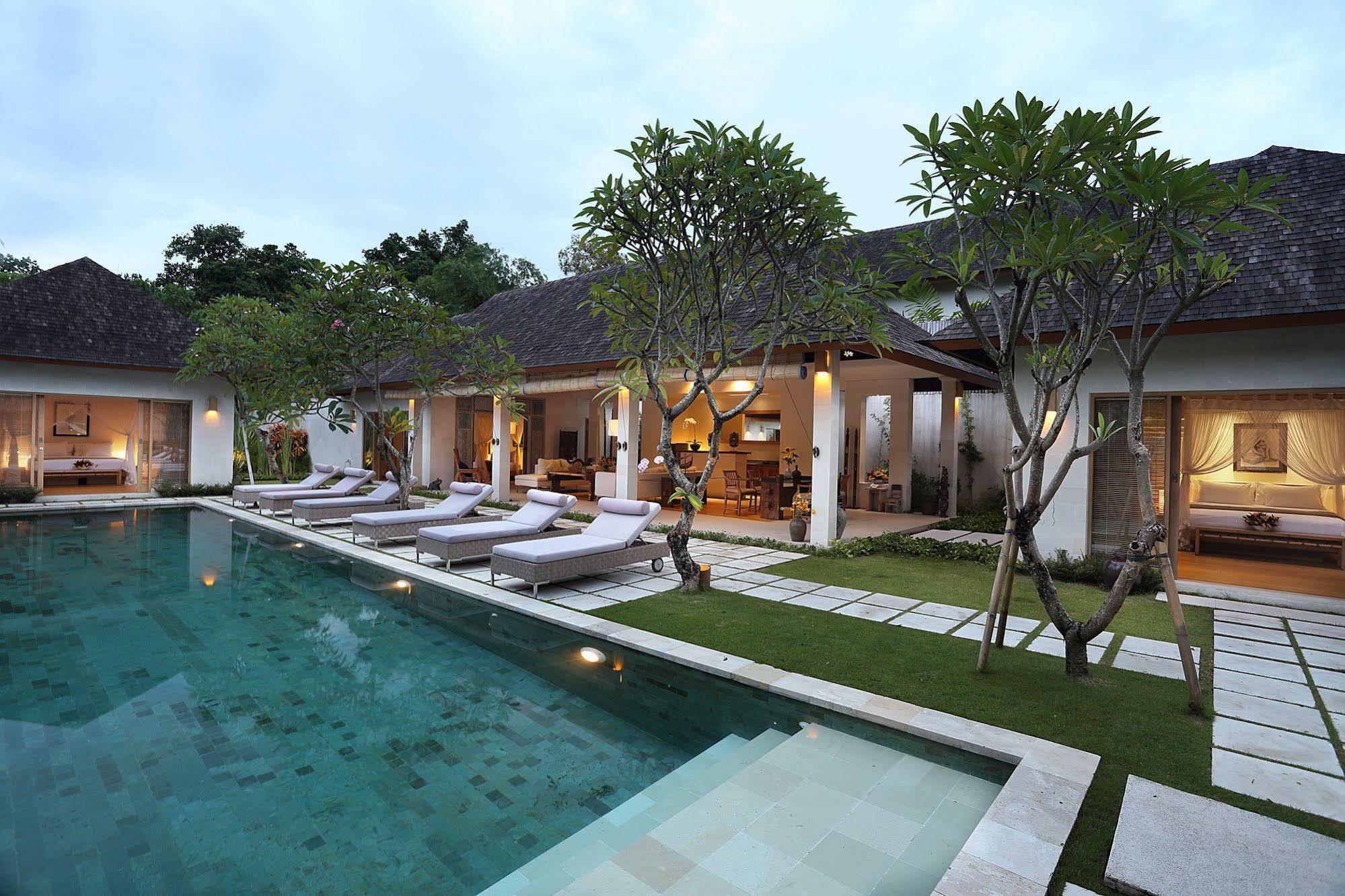 Villa Bali Asri Batubelig Seminyak  Exterior photo